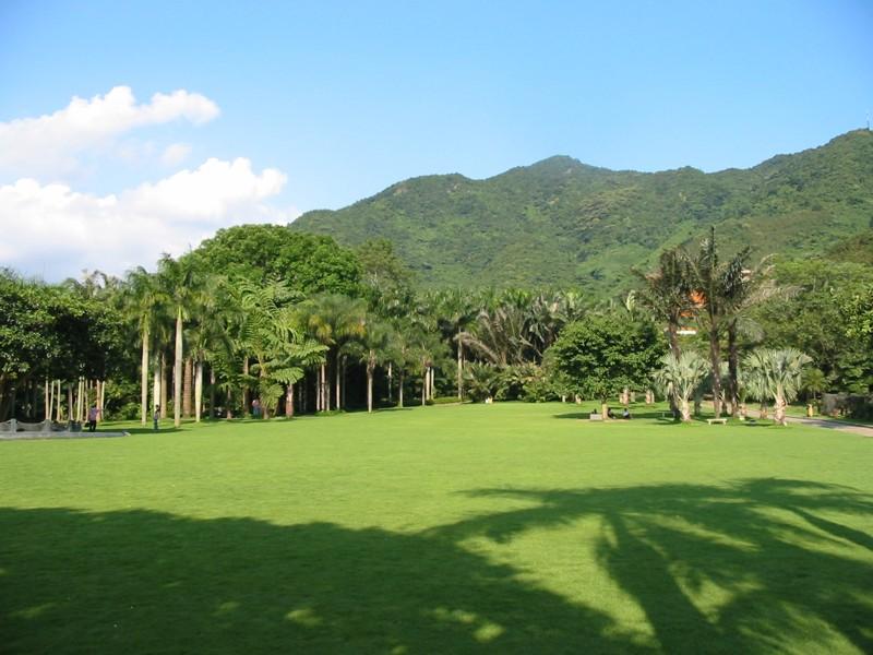 Fairy Lake Botanical Garden